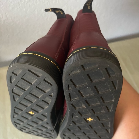 Women’s Dr. Martens - Picture 5 of 7
